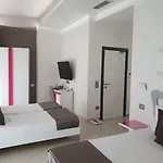 ヌヌ ホテル