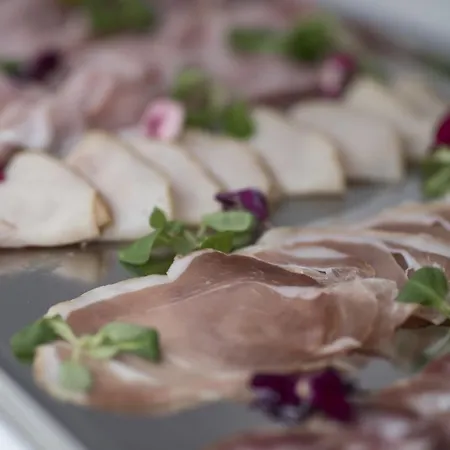 Nunu 4* נאפולי